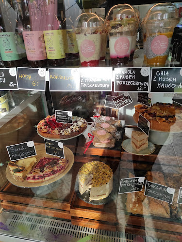 Opinii despre The White Bear Coffee Liniarskiego în Białystok - Gastronomia