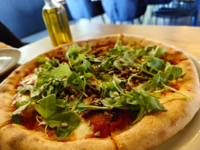 Restauracja Czarny Piec Kościan - Gastronomia