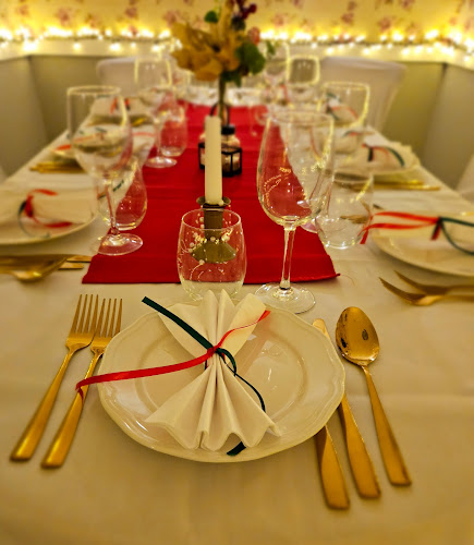 https://restauracjakaruzelbielanski.pl/