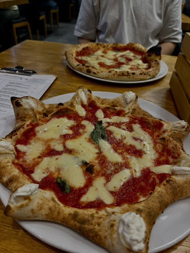 Forni Rossi 777 Pizza e Cucina Napoletana Naramowice - Gastronomia