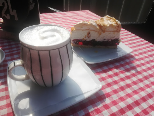 Plac Zwycięstwa 1, 70-225 Szczecin