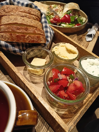 Wałowa 15, 33-100 Tarnów