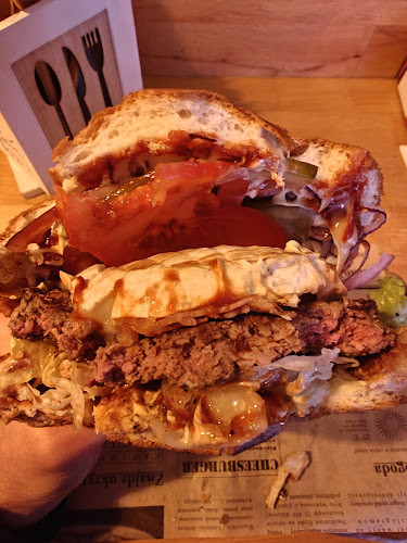 Comentarii opinii despre Lucky Food Burger