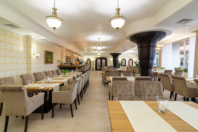 Opinii despre Restauracja "Na Rozdrożu" w Hotelu Victoria w Bolszewie în Bolszewo - Gastronomia