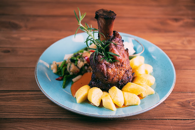 Wyzwolenia 40, 43-438 Brenna