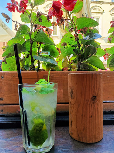 Woźna 21, 61-776 Poznań