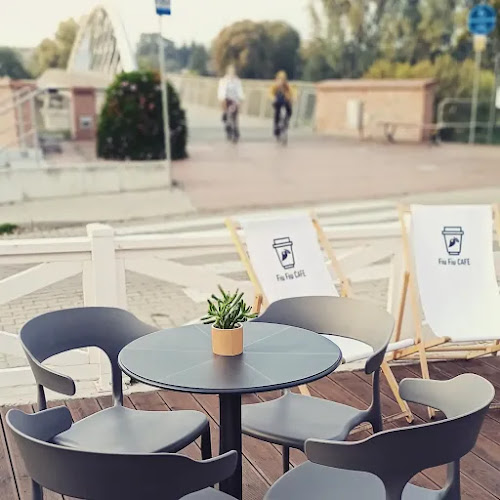 Comments and reviews of FiuFiuCAFE