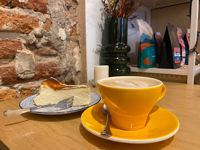 KLAR kawa i wino - kawiarnia speciality wine bar Gliwice - Gastronomia