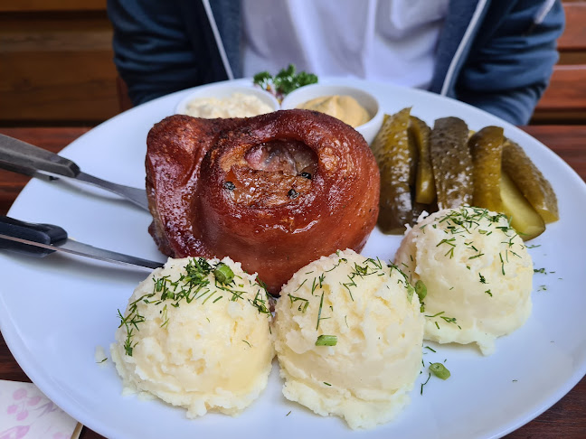 Malinowy Bzyk Restauracja