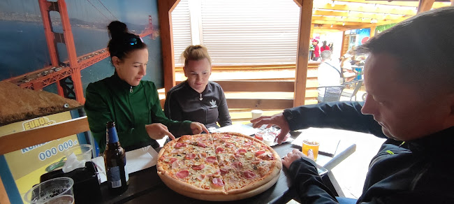 American Pizza & Burgers / Kurczak z rożna - Gastronomia