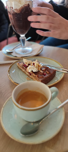 Władysława Liniarskiego 5/4U, 15-369 Białystok