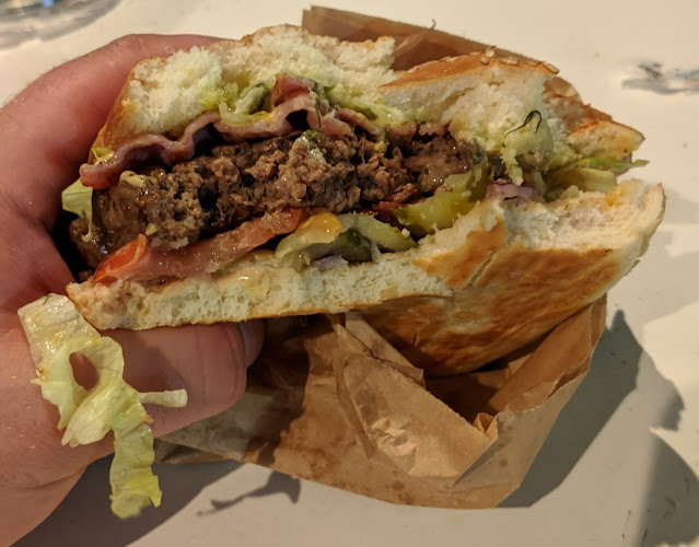 Burger Boss – Pawilony Nowy Świat Open Times