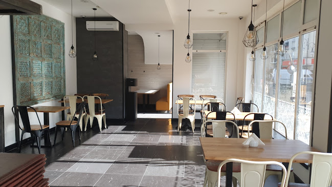 URBAN KITCHEN & GRILL - Gastronomia