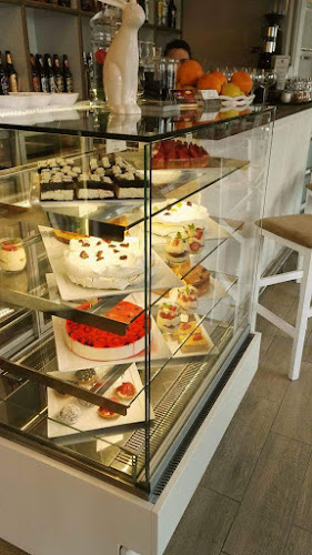 Opinii despre Tymczasem Restauracja & Kawiarnia în Warszawa - Gastronomia