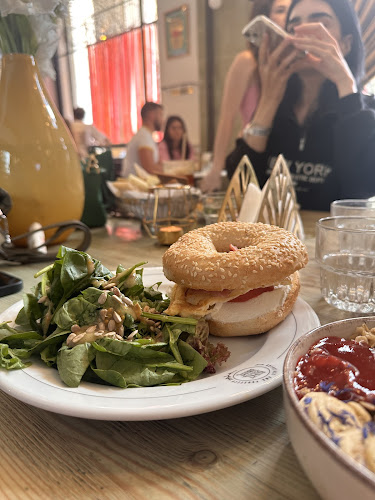 Opinii despre Bułkę przez Bibułkę | Żurawia în Warszawa - Gastronomia