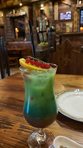 Restauracja Dwór Rozłogi