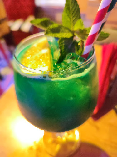 Opinii despre Klubokawiarnia Zakład Mięsny în Warszawa - Gastronomia