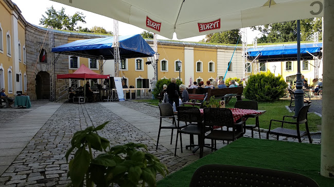 Kazamaty Pub & Restaurant