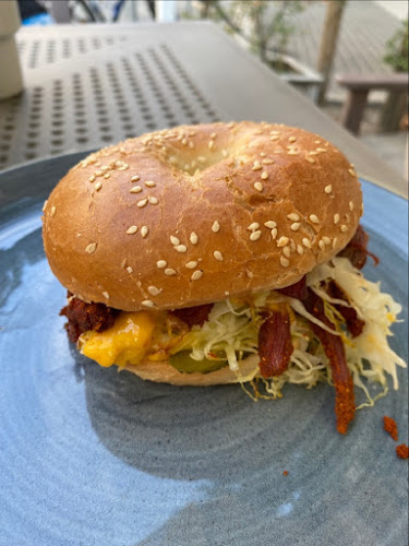 Opinii despre Ptasie Radio în Poznań - Gastronomia