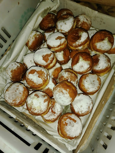 P. P. H. U. Piekarnia-Ciastkarnia S. C - Gastronomia