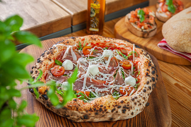 Comments and reviews of Milo Pizza Napoletana