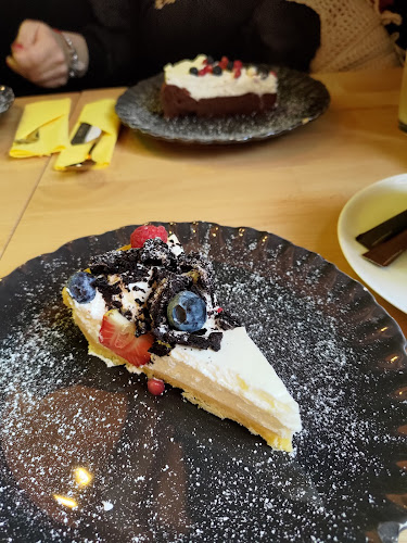 Expert Cafe Phone number