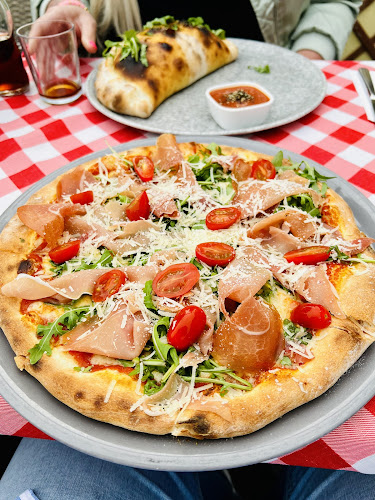 Comments and reviews of Trattoria Familia