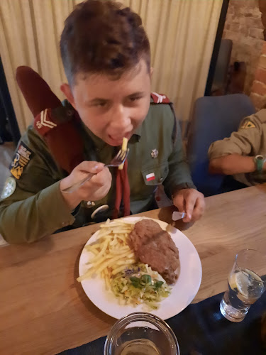 Piwniczna Restauracja & Pub Open Times