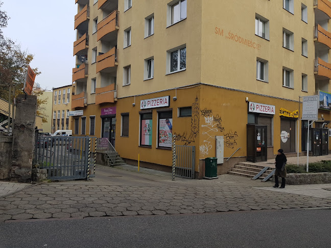 https://www.facebook.com/Piekarnia-Mazurska-104168191390490/