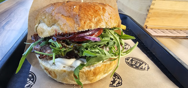 Comments and reviews of West Burger