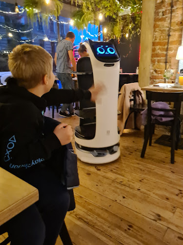 Comentarii opinii despre Dzielna 43