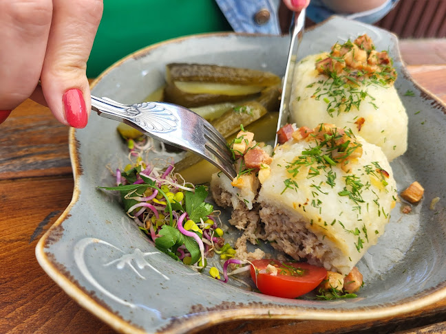 Restauracja Dwór Rozłogi - Zielonka