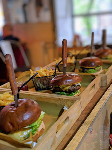 Wileńska 25, 03-414 Warszawa