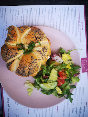 Różana Piekarnia Cukiernia Kawiarnia - Gastronomia