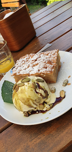 Malinowy Bzyk Restauracja - Dalanówek