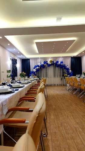 Restauracja Domu Pielgrzyma "W Sosnowym Gaju" Hotel Obiad Noclegi - Gastronomia