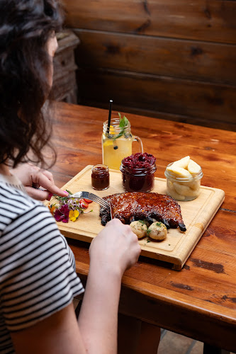 Restauracja Dwór Rozłogi