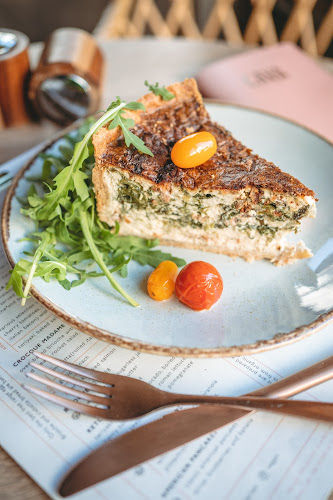 Comentarii opinii despre CAVA Organic Bistro Café Złote Tarasy