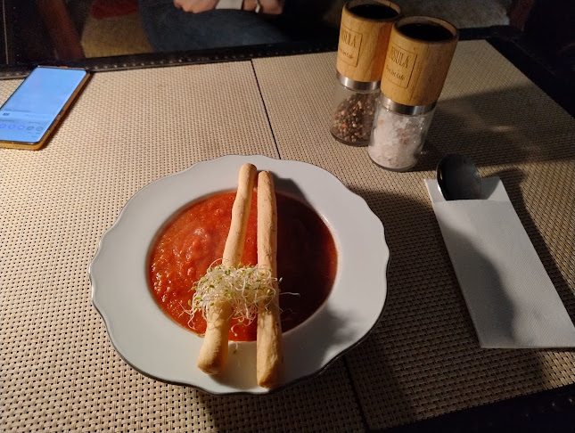 Insula Rest Art Cafe