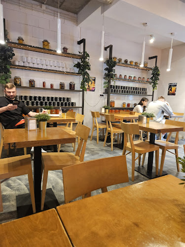 Domaniewska 34A, 02-691 Warszawa