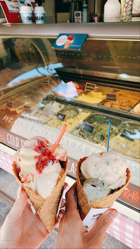 Lody Bochnia Dobrzańscy - Lodziarnia La Pera, lody u Smerfa - Bochnia