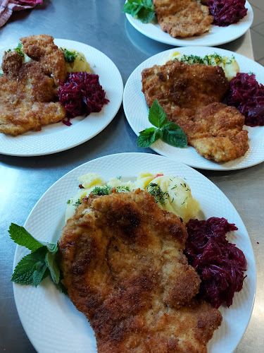 Opinii despre Restauracja Domu Pielgrzyma "W Sosnowym Gaju" Hotel Obiad Noclegi în Leżajsk - Gastronomia