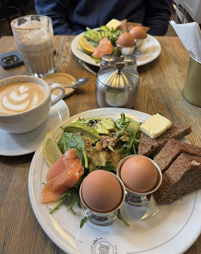 Żurawia 6/12, 00-503 Warszawa