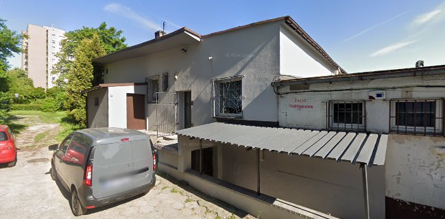 Rena. Pub. Sklep spożywczy